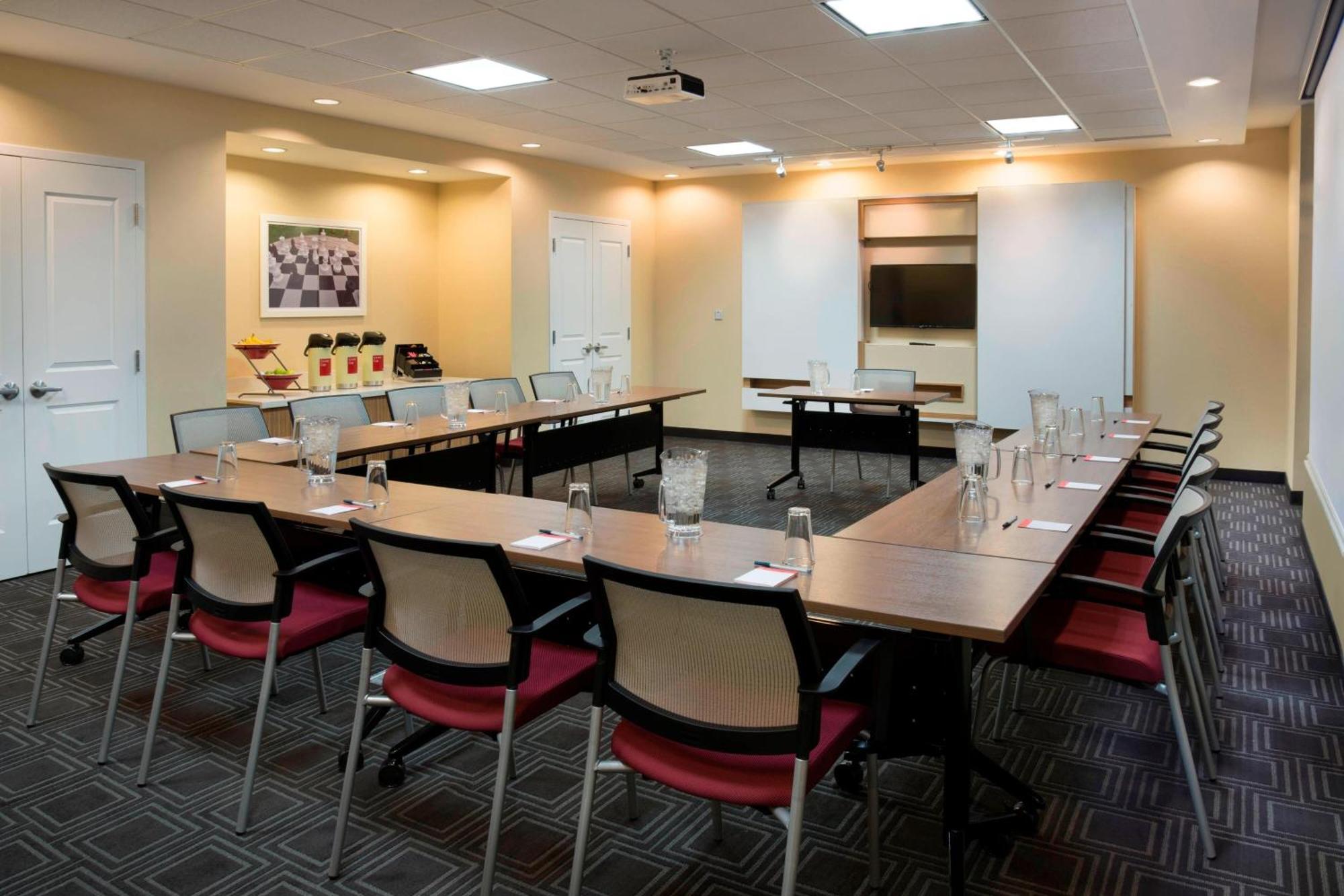 Towneplace Suites By Marriott Ottawa Kanata Экстерьер фото